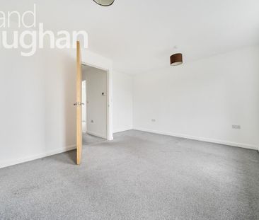 4 bedroom semi-detached house to rent - Photo 6