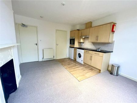 Studio to rent - Photo 2
