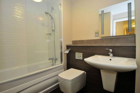 2 bedroom flat to rent - Photo 5
