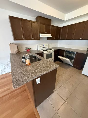 For Lease - 71 Ness Drive, Richmond Hill, Ontario - Photo 4