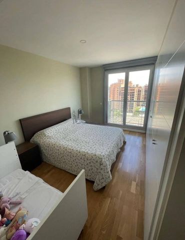 3 room luxury penthouse for rent in Valencia - Photo 2