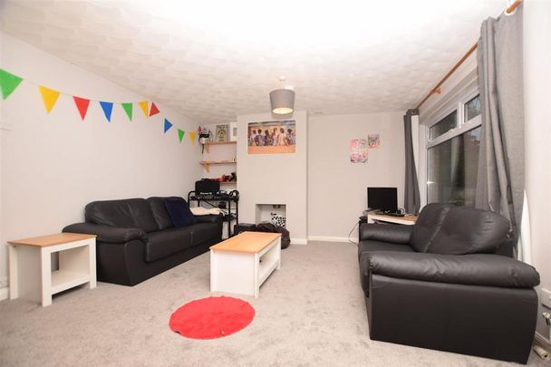 4 bedroom house to rent - Photo 1