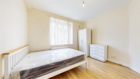 4 bedroom apartment to rent - Photo 2