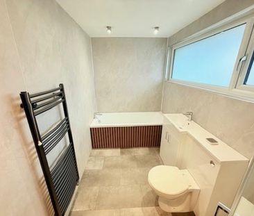 3 bedroom House To Let - Photo 6