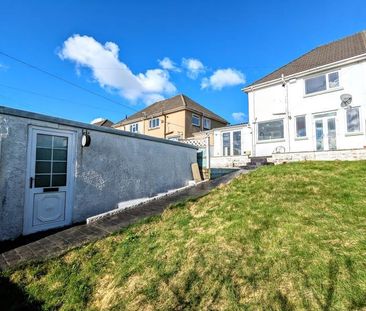 3 bedroom semi-detached house to rent - Photo 2