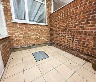 Church Street, London, N9 - Photo 1