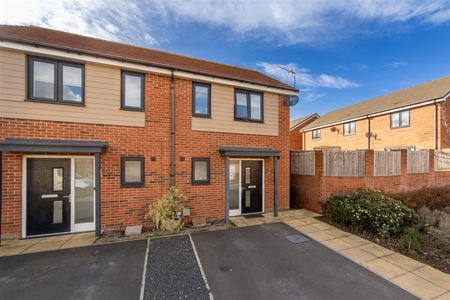 2 bed terraced house to rent in Osprey Walk, Gosforth, NE13 - Photo 3