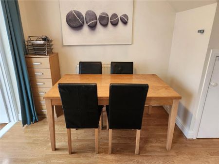 3 bedroom property to rent - Photo 3