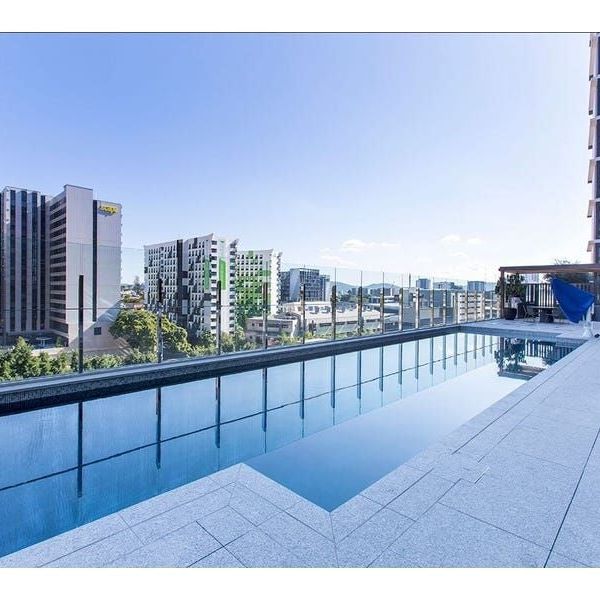 Modern City Living in the Heart of South Brisbane - Furnished 2 Bedroom Apartment - Photo 1