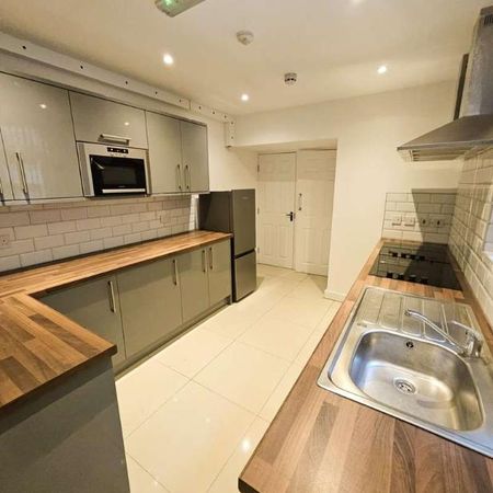 Alexandra Road, Doncaster, DN4 - Photo 3