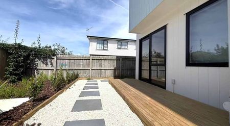 Brand New 4 Bedroom Home in One Tree Hill - Photo 2