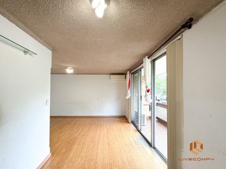 Strathfield - Photo 2