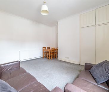 2 bed flat to rent in Thornleigh Road, Newcastle Upon Tyne, NE2 - Photo 2