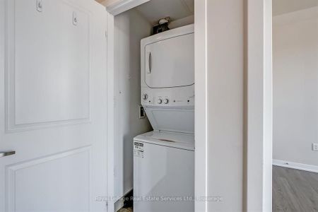 For Lease - 5010 Corporate Drive Unit# 405, Burlington, Ontario - Photo 3