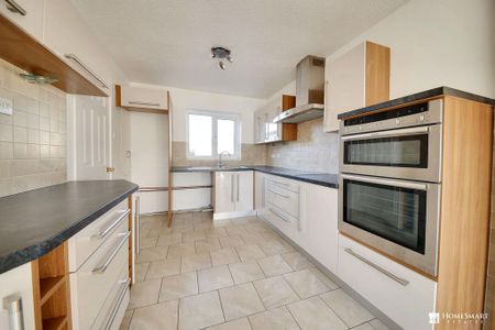 3 bedroom end of terrace house to rent - Photo 5