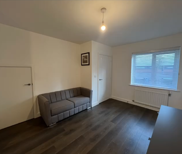 1 bedroom house of multiple occupation to rent - Photo 3