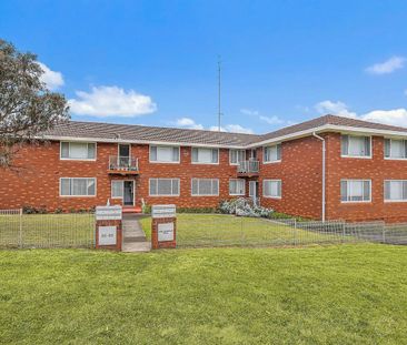 SPACIOUS GROUND FLOOR UNIT IN THE HEART OF WARRAWONG! - Photo 6