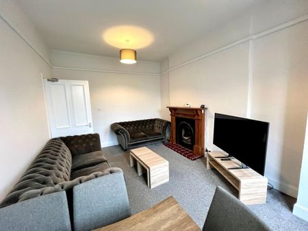 5 bedroom flat to rent - Photo 4