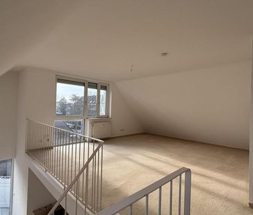 Wunderschöne 2,5-Zi.-Wohnung mit Galerie in Düsseldorf-Kaiserswerth - Photo 1