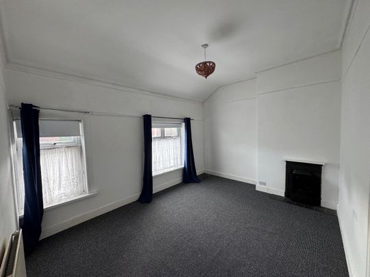 2 Bed Terraced House, Hinderton Road, CH41 - Photo 1