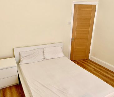 2 Bed Flat, Victoria Road, NW6 - Photo 5