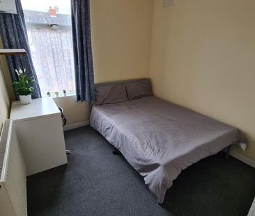 5 bedroom terraced house to rent - Photo 6