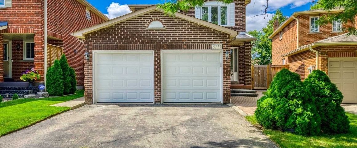 For Lease - 6111 Camgreen Circle, Mississauga, Ontario - Photo 1