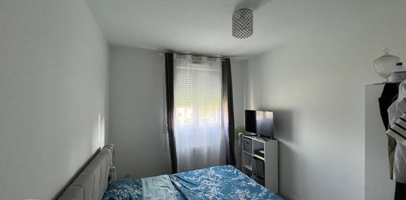 Location Appartement 3 pièces 63m² LOUVROIL 59720 - Photo 2