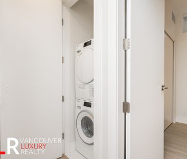 Condo in West Vancouver, BC - Photo 3