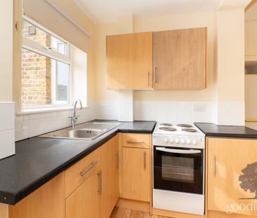 Stafford Road, Wallington, SM6 - Photo 2