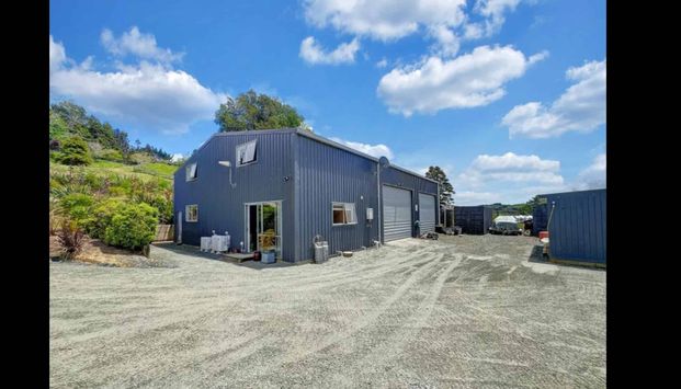 Flexible Shed Space for Lease 218m2 with office - Photo 1