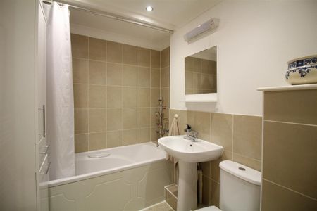 Dorchester Road, Upton - Photo 3