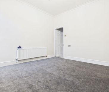 2 Bedroom - Photo 2