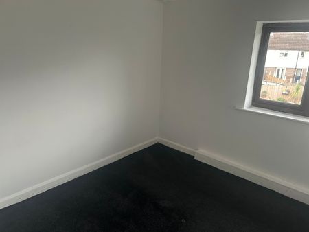 3 Bed Semi-Detached House, Neville Place, LS9 - Photo 4