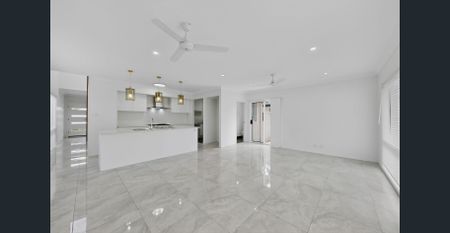 Modern 4 Bedroom Home in Quiet Street | Solar Panels | Low Maintenance - Photo 5