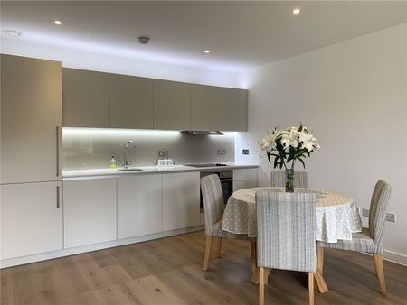 Astell Road, London, SE3 9FN - Photo 4