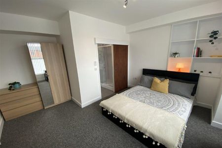 Rooms at City Road, Beeston, NG9 2LQ - Photo 4