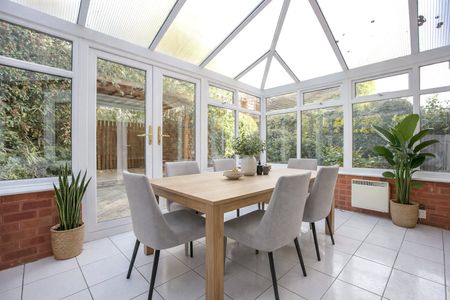 Coburn Gardens, - Photo 2