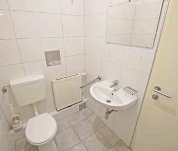Renovierte 3 Zimmer Mietwohnung mit Balkon in saniertem Wohnhaus im... - Photo 2