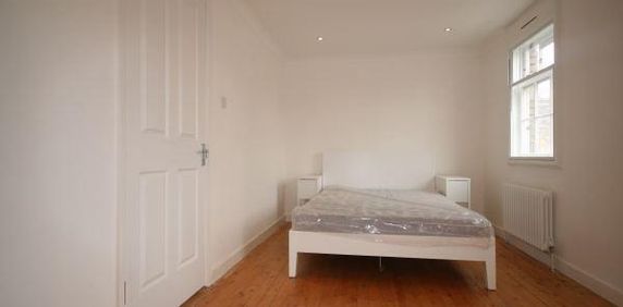 4 bedroom terraced house to rent - Photo 2