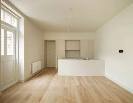 Modern one-bedroom flat with balcony in prime location - Photo 2