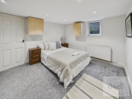 1 bedroom in a house share to rent - Photo 2