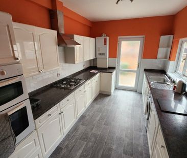 Lea Road, WALLASEY - Photo 5