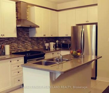 For Lease - 46 Jake Smith Way, Whitchurch-Stouffville, Ontario - Photo 2