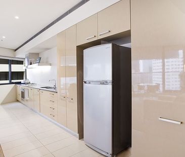 COVE | Furnished One Bedroom Apartment + Parking - Photo 2