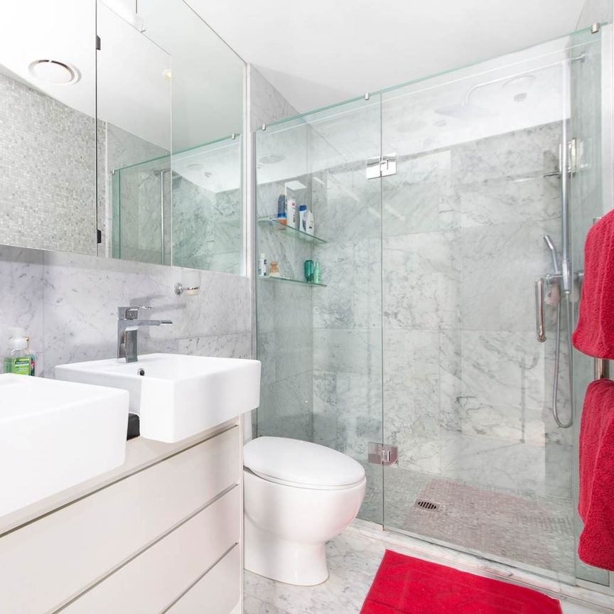 Penthouse Living - Photo 1