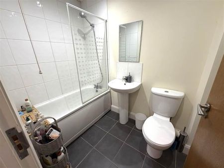 Apt 2, 185 Antrim Road, Belfast, BT15 2GW - Photo 3