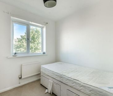 4 bedroom house to rent - Photo 3