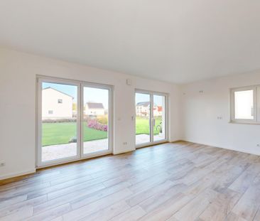 Neubau-Doppelhaushälfte mit durchdachtem Grundriss, Fußbodenheizung... - Foto 1