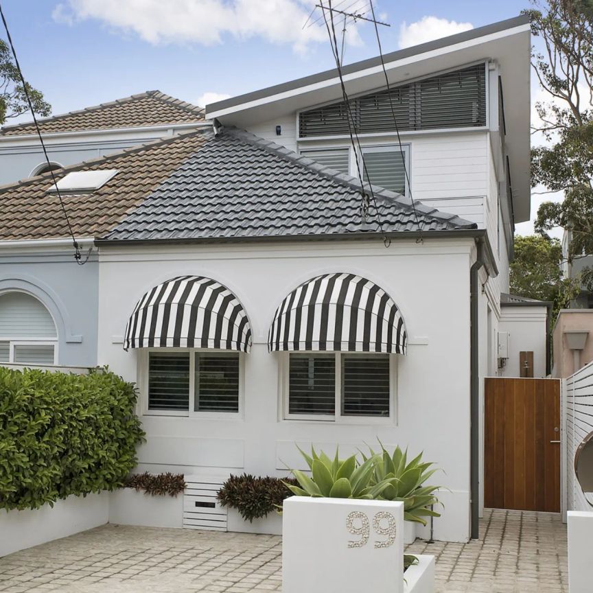 Exceptional State Of The Art Entertainers House with A laidback Coastal Vibe - Photo 1